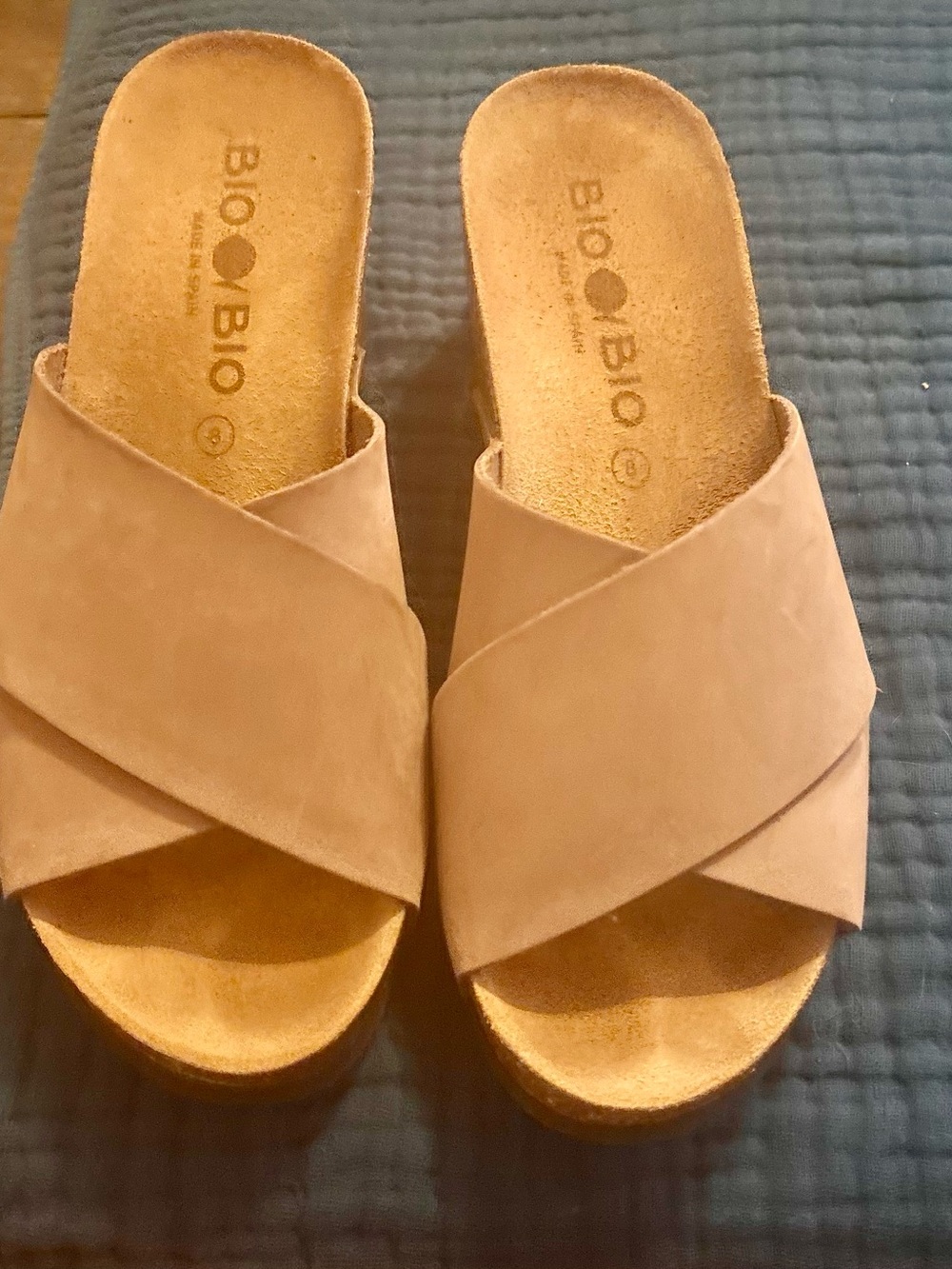 Women's Tan Crossband Wedge Slides